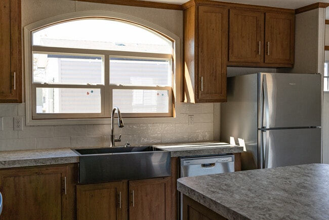 Photo - 132 Ponderosa Way