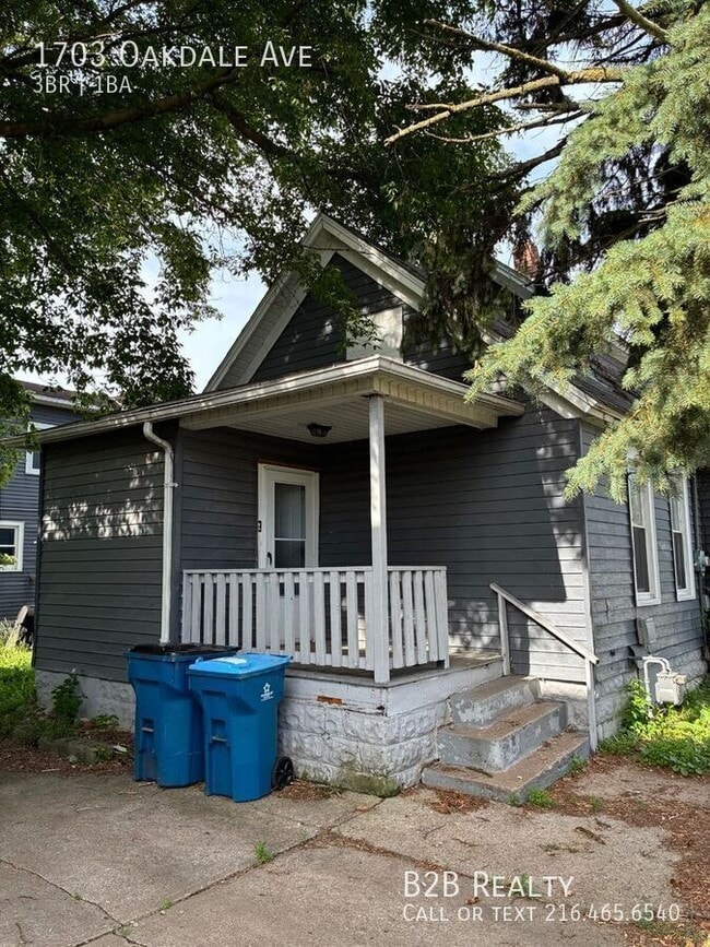 Photo - 1703 Oakdale Ave