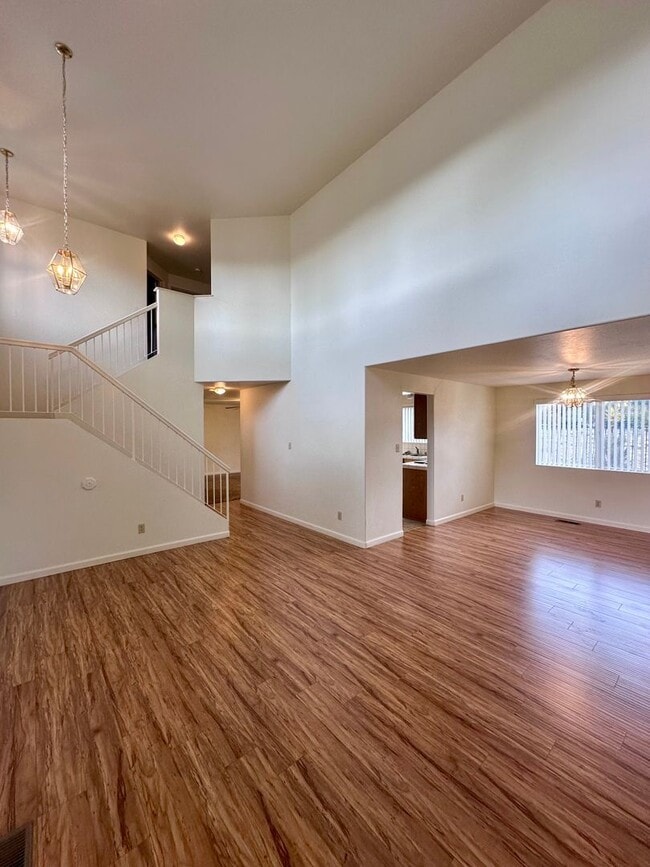Photo - Spacious 3 Bedroom 2.5 Bath Home In NW Ren...
