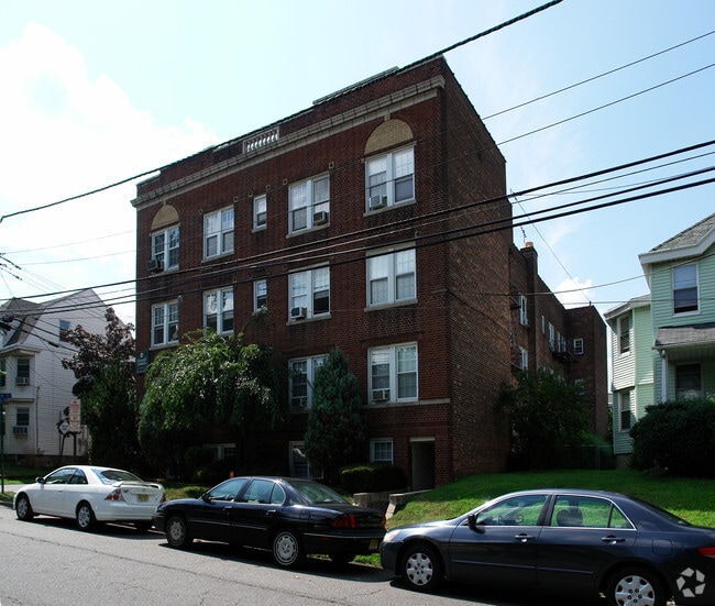 Courtney Commons
