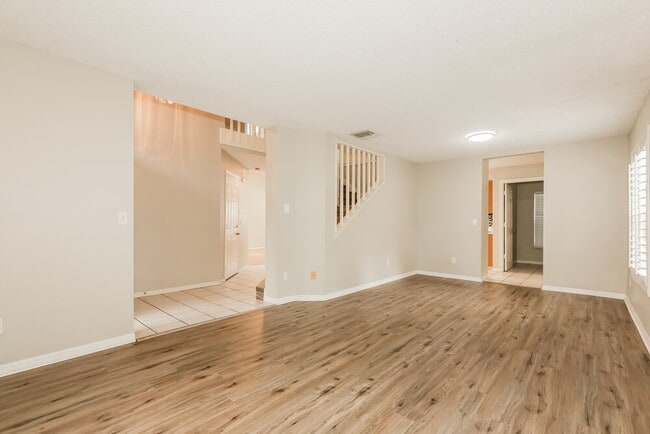 Photo - 2321 Lyncrest Ct