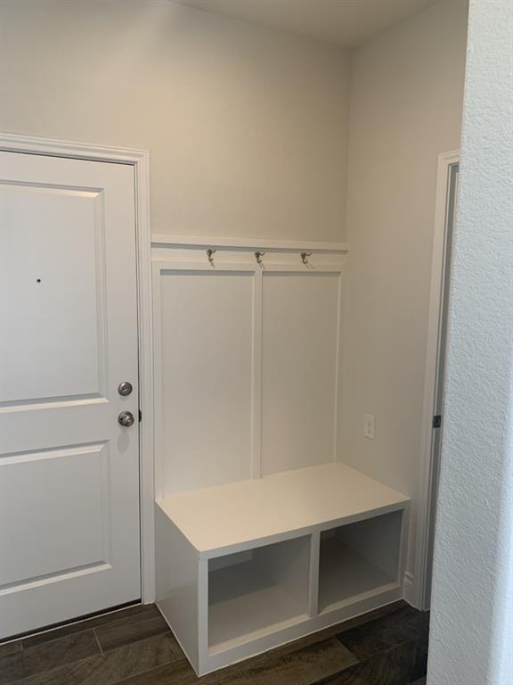 Photo - 221 Rosebush Dr