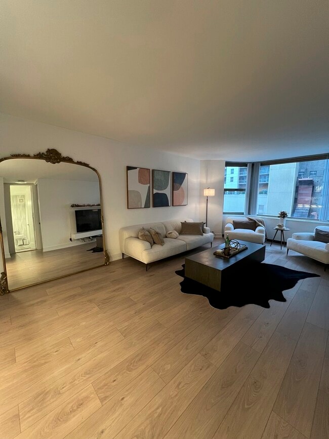 Photo - 535 N Michigan Ave