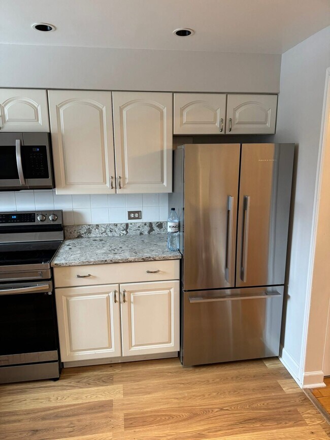 Photo - 9395 Bay Colony Dr Unit Apt 2s