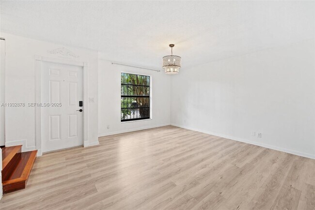 Photo - 16681 NE 35th Ave