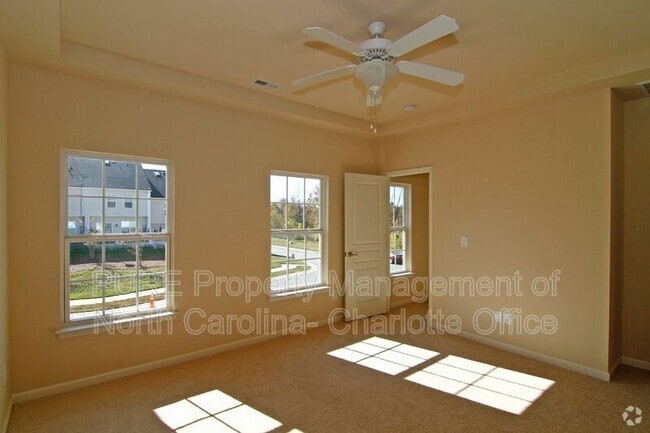 Building Photo - 7364 Gallery Pointe Ln Rental
