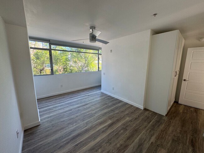 Photo - Beautiful 2Br/2Ba Townhome In Little Italy With Views Of The Bay! Call to schedule a showing at 7...