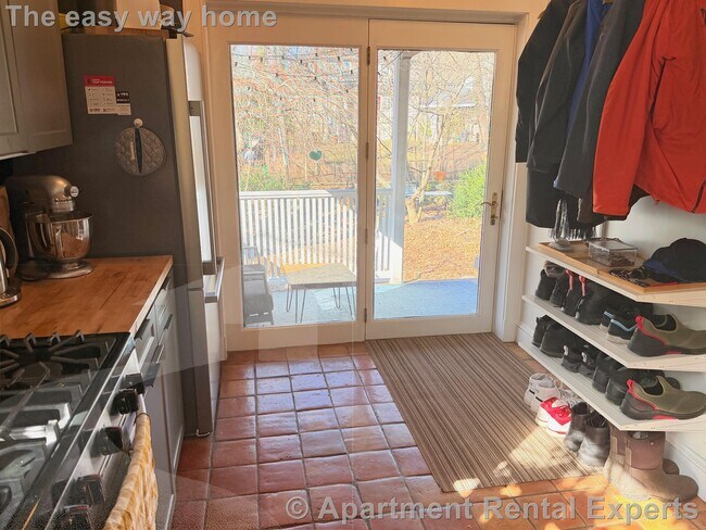 Photo - 138 Larch Rd