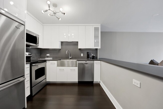 Photo - 30 E Huron St Unit 2710