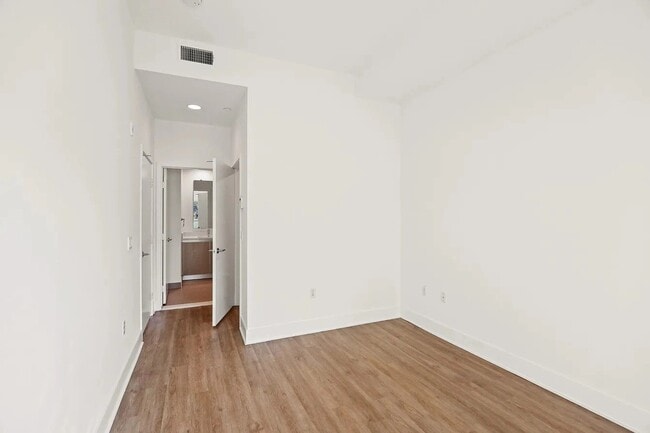 Photo - 5308 Sepulveda Blvd Unit 215