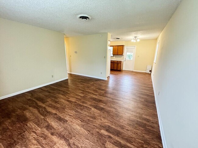 Photo - 301 E Park Ave