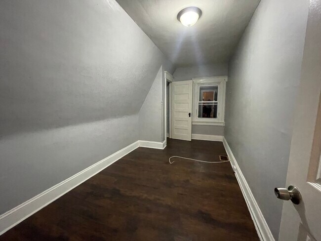 186 Central Ave Unit 3