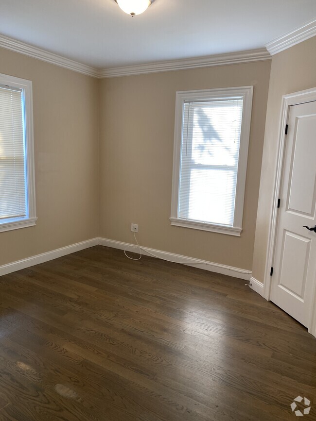 Building Photo - 4 Buckley Ave Unit 1 Rental