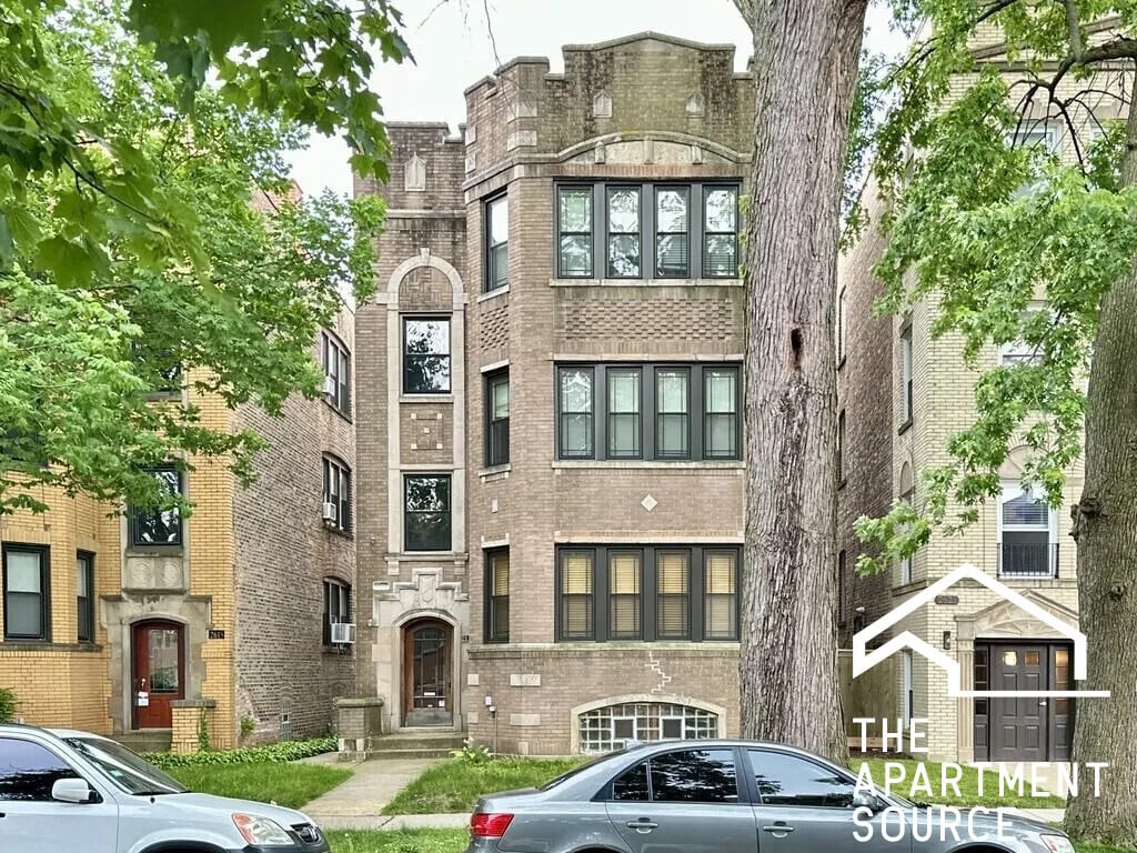 Photo - 2619 W Greenleaf Ave Unit 2