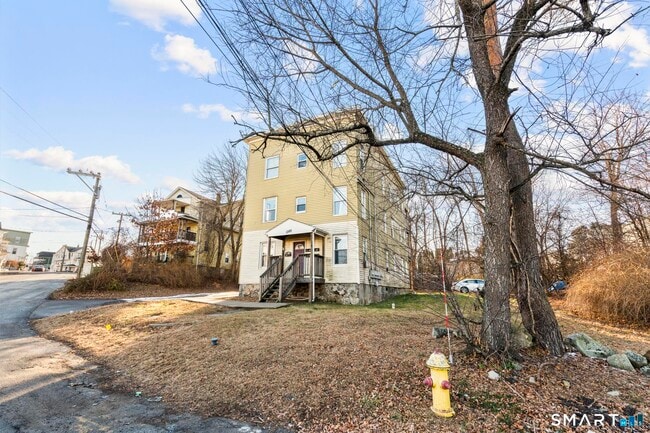 Photo - 1380 Bank St