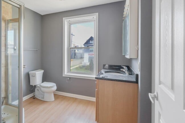Photo - 202 N Townsend St