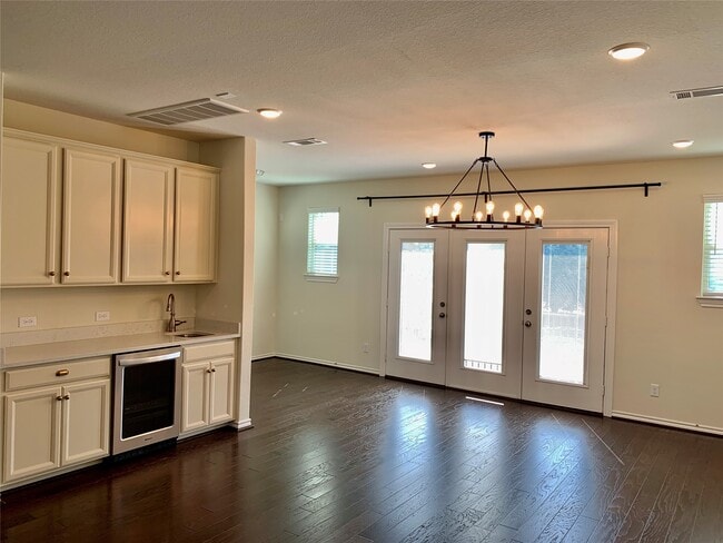 Photo - 8604 Cedardale Park Dr