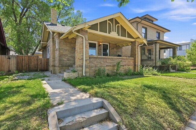 Building Photo - $3,395.95- 3 Bed, 2 Bath Home in Denver with Private Outdoor Area!