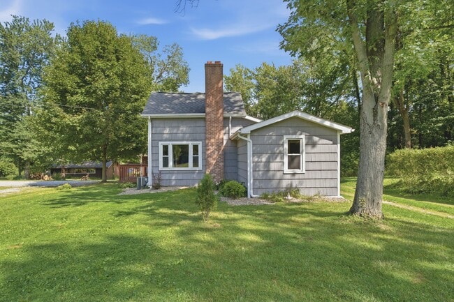 2877 Pickle Rd