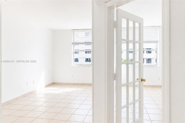 Photo - 100 Lincoln Rd Unit 732