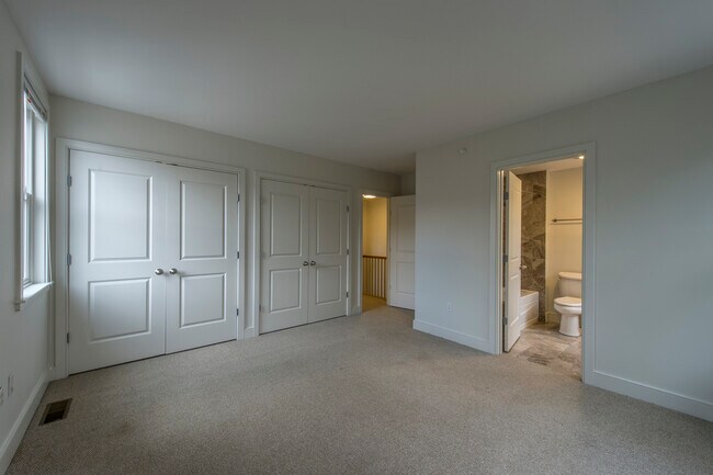 Photo - 121 2nd St