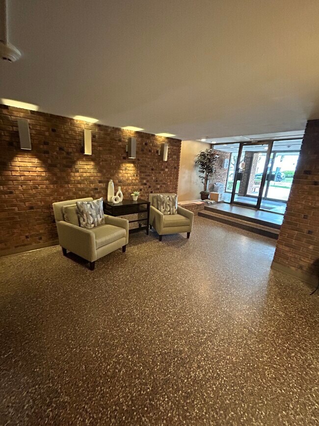 Photo - 205 W Miner St Unit 403