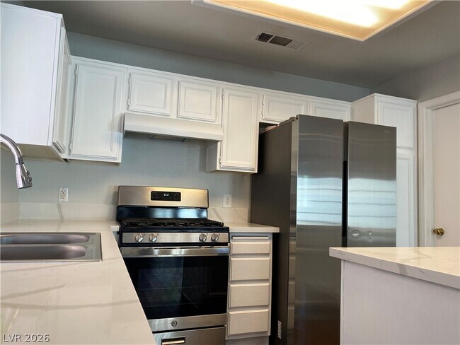 Photo - 1904 Cedar Bluffs Way