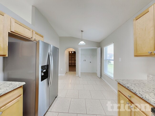 Photo - 10845 Laxton St