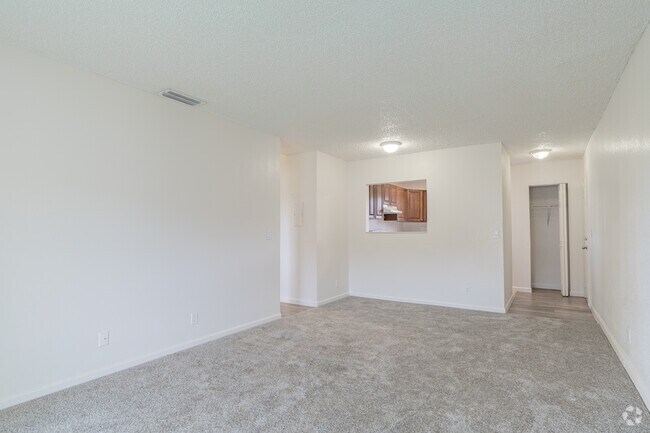 2BR, 2BA - 850SF