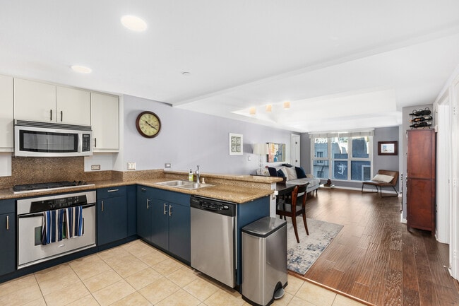 Photo - 875 G St Unit 302