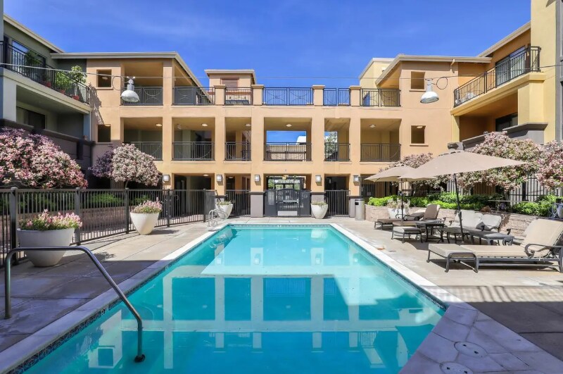 Photo - 19503 Stevens Creek Blvd Unidad #102