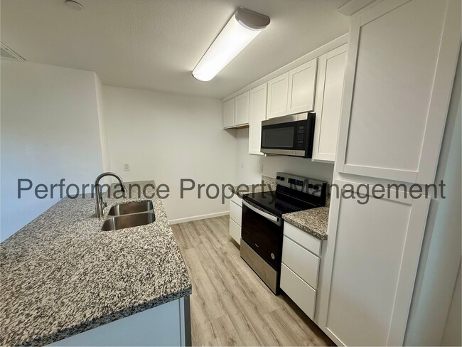 Photo - 1417 Oregon St Unit B