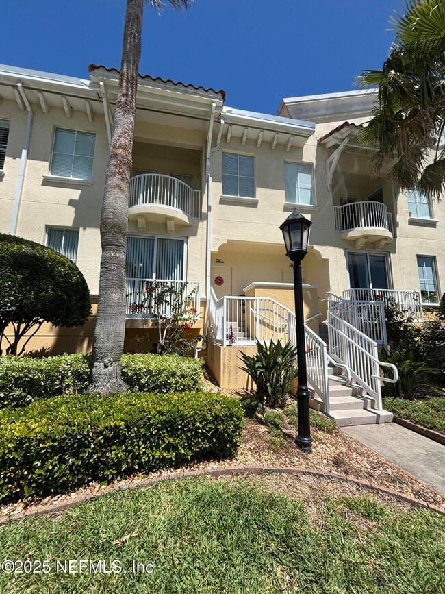 Photo - 1031 1st St S Unidad 3 Rental