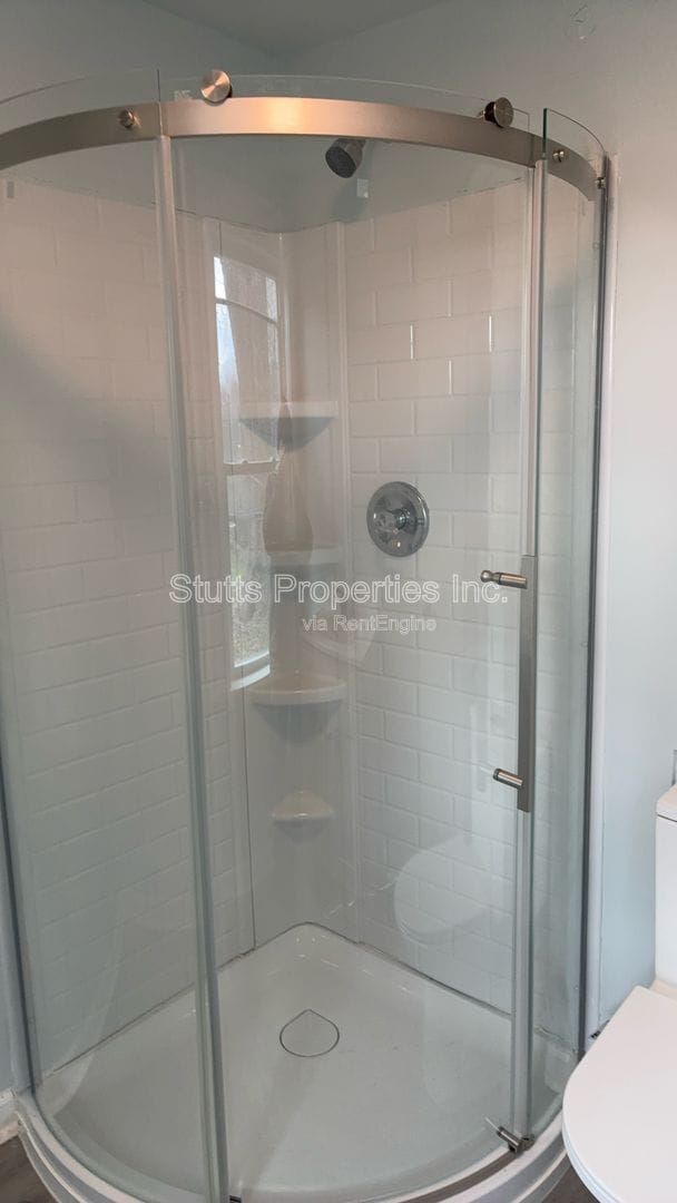 Photo - 2410 Veterans Dr