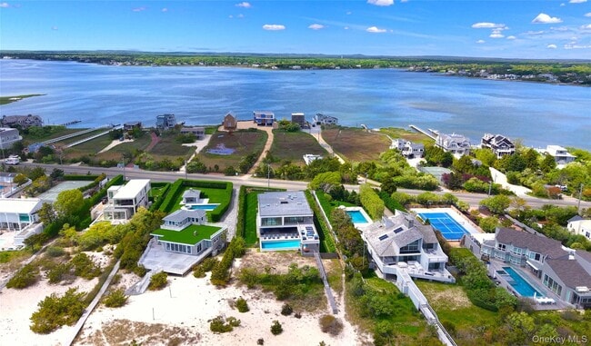 345 Dune Rd