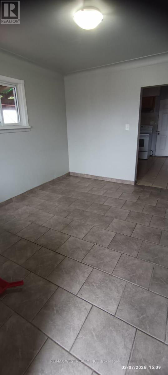 Photo - 1240 Niagara St