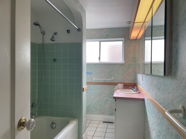 Photo - 3550 W 39th Ave