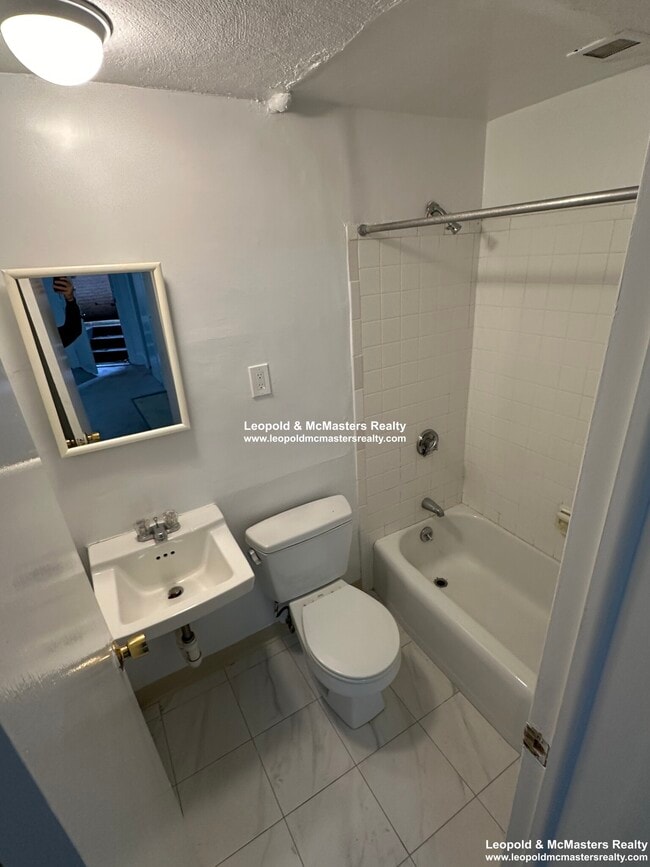 Photo - 25 Mount Vernon St Unit B1