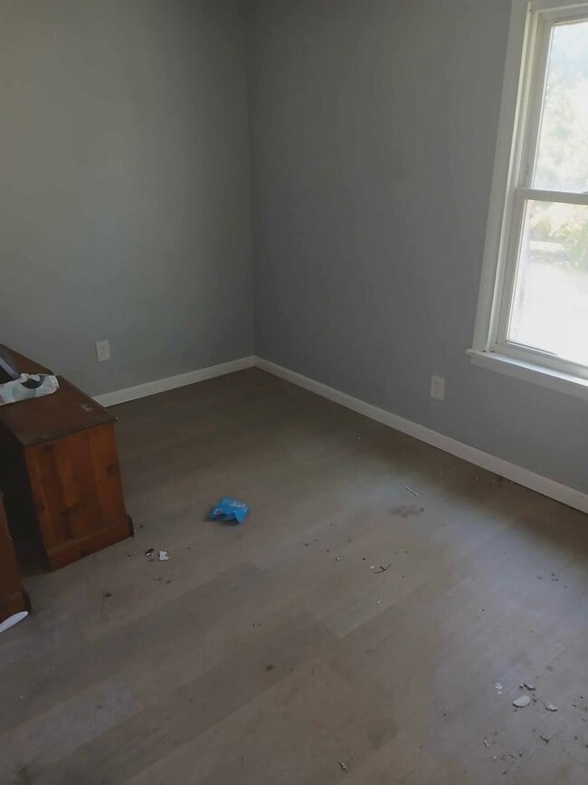 Photo - 857 Twin Oak Dr
