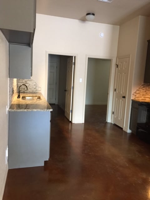 Photo - 1009 W 2nd St Unidad 1013 W. 2nd St