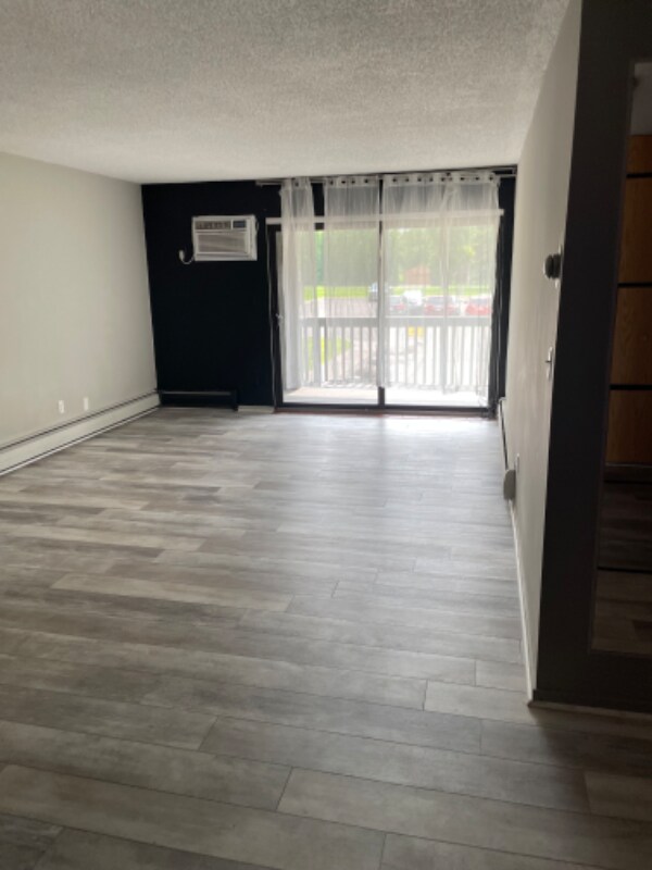 2800 Hamline Ave N Condo Condo for Rent in Roseville, MN