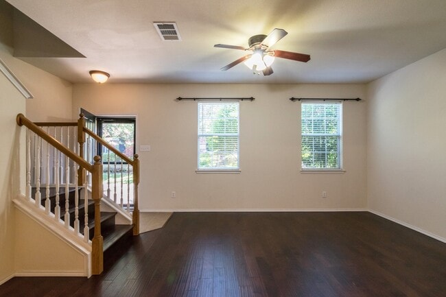 Photo - 4074 Kyndra Cir