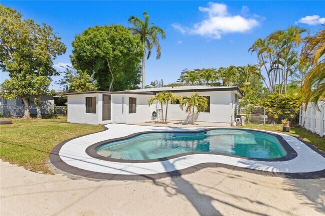 Photo - 1524 SW 32nd Ct