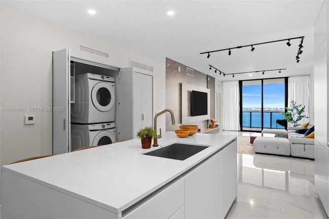 Photo - 700 NE 24th St Unit 3206