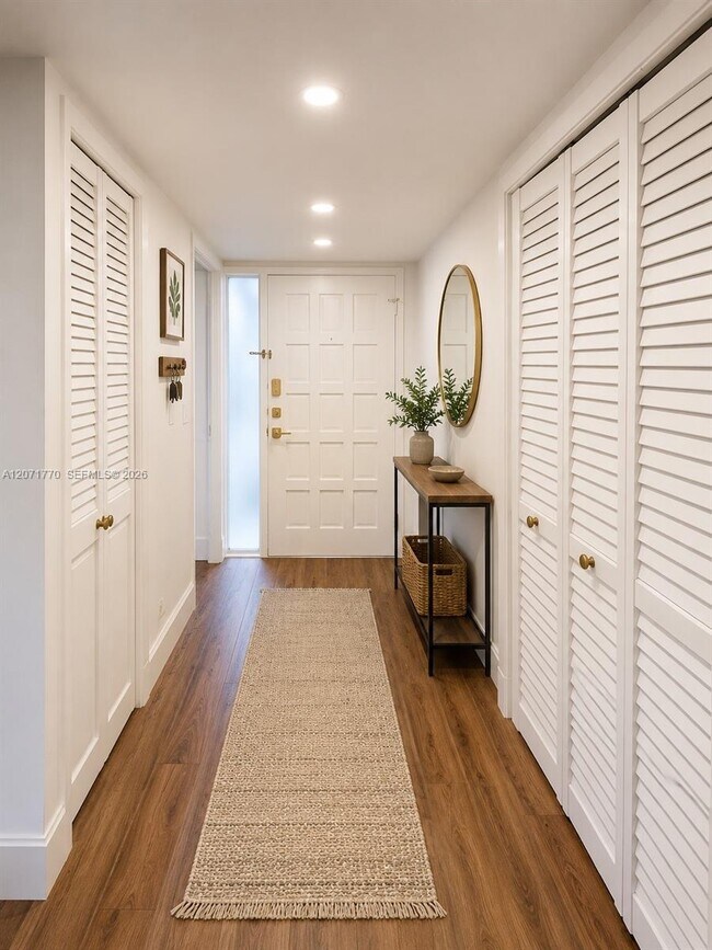 Photo - 6010 S Falls Cir Dr Unidad 000