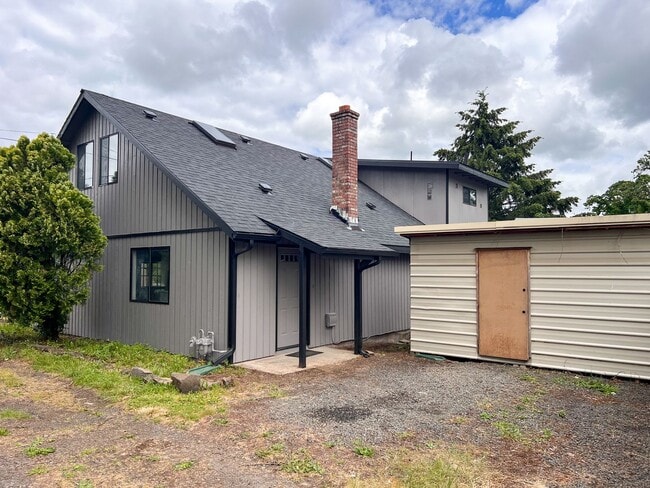 Photo - 3BD/2BA LARGE HOME IN LEBANON
