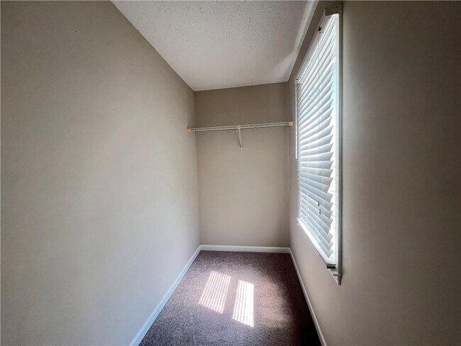 Photo - 1145 Country Club Pl