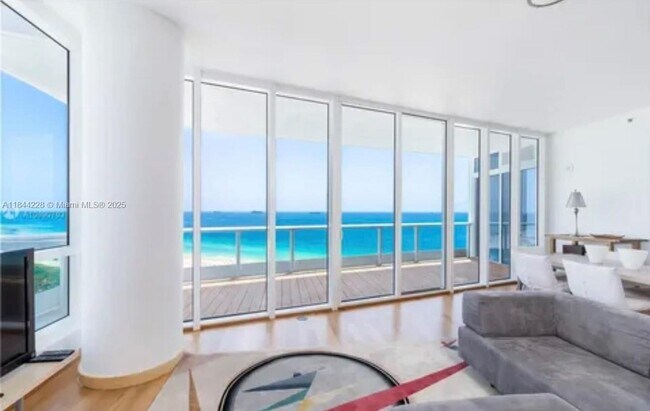 Building Photo - 100 South Pointe Dr Unit 1709 Rental