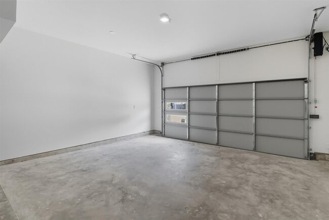 Photo - 2929 El Fenice Ln
