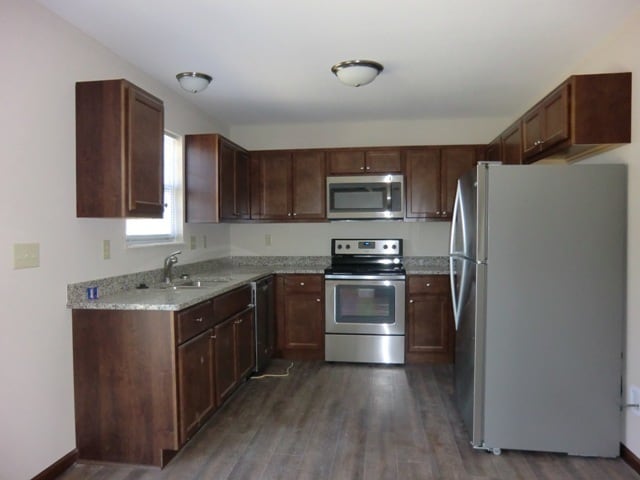 Photo - 1409 Village Circle Dr